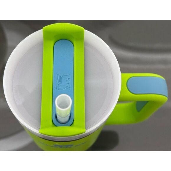 Stanley Quencher H2.0 FlowState Tumbler 30oz, BRIGHT LIME - Picture 3 of 4